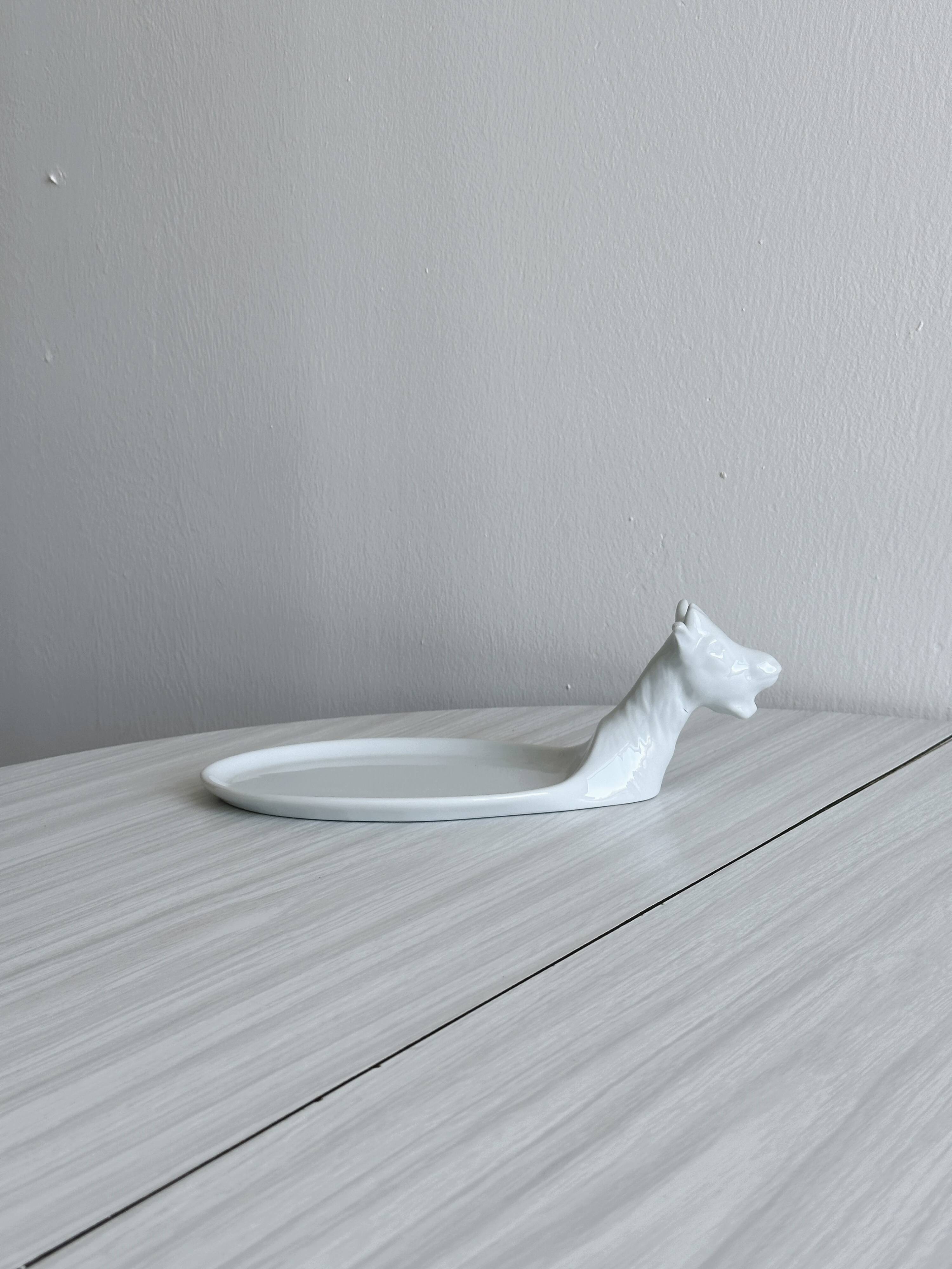 Porcelain cheese dish