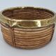 Cache-pot en rotin cerclé de laiton vers 1960 DLG Gabriella Crespi