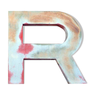 Lettre d'enseigne en zinc ancienne R