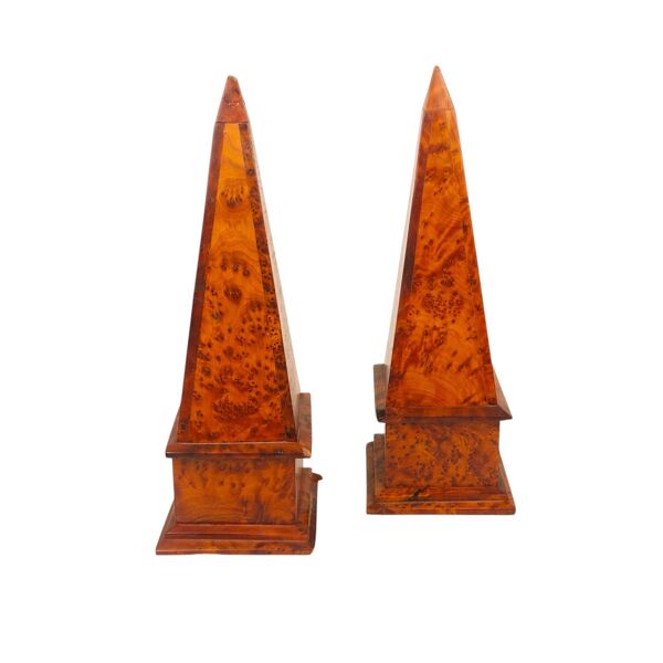 Paire d'obélisques en bois de loupe