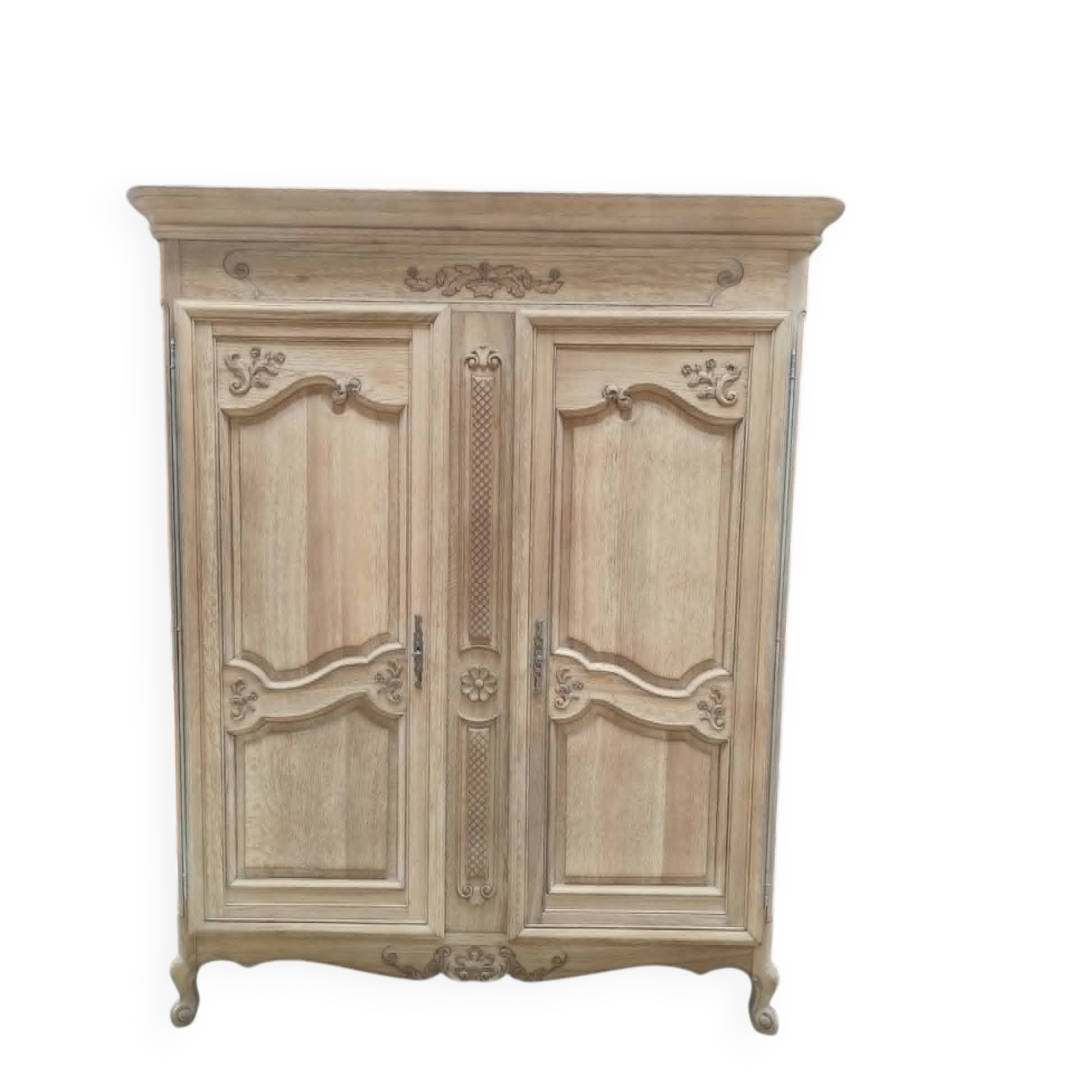 Antique oak cupboard