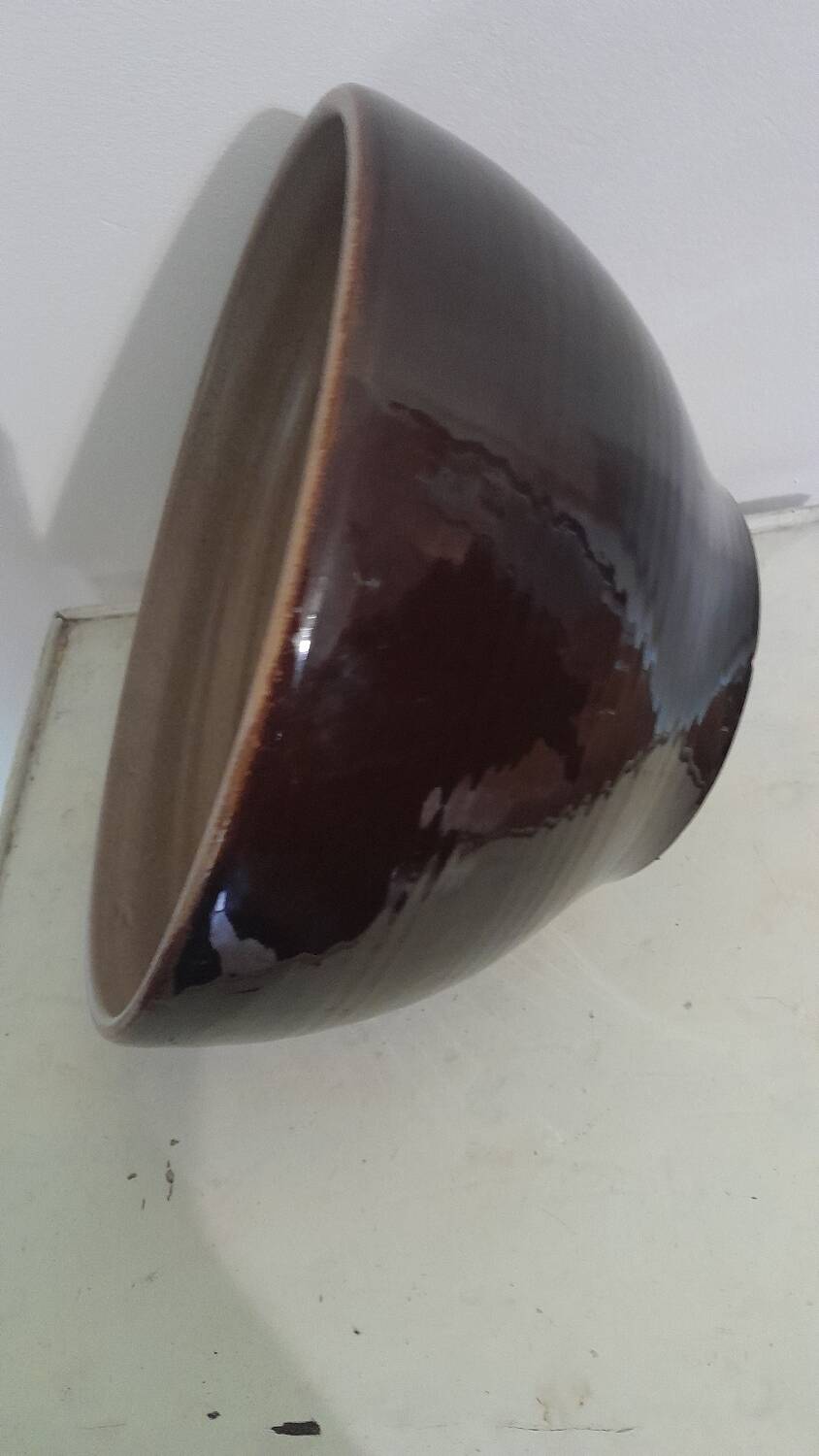 Stoneware salad bowl