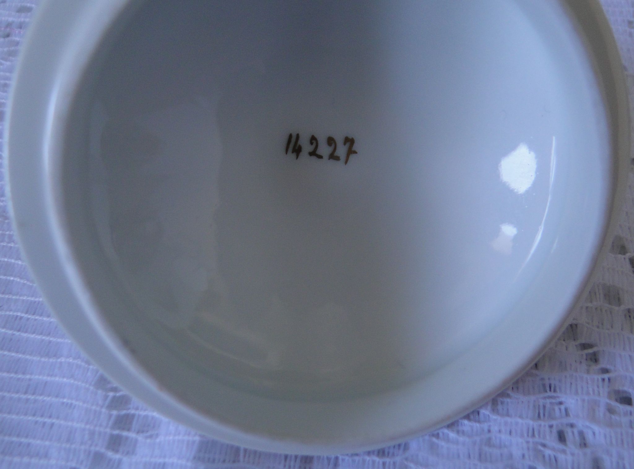 Theière or Porcelain coffee maker Former Royal factory Limoges model Eglantine