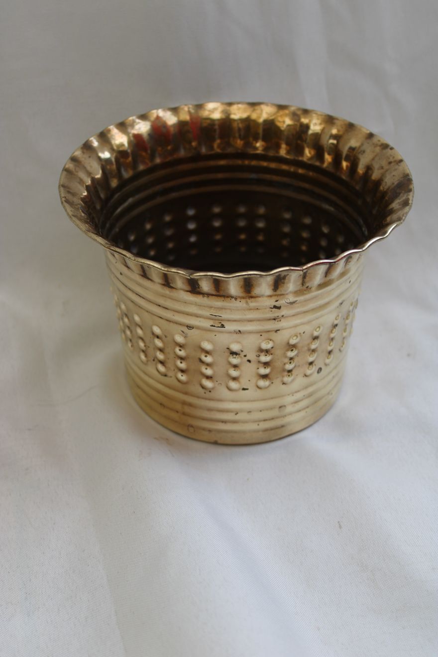 Golden pot cover