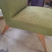 Pair of vintage armchairs with tapered legs from the 1950s.
