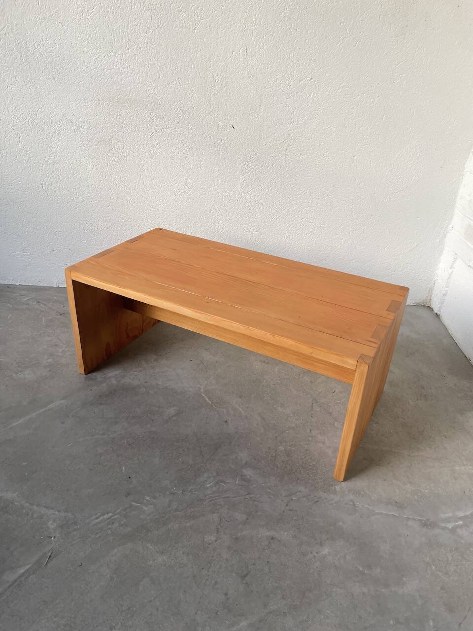 Maison Regain pine coffee table