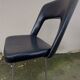 1 chaise noire 1960/70