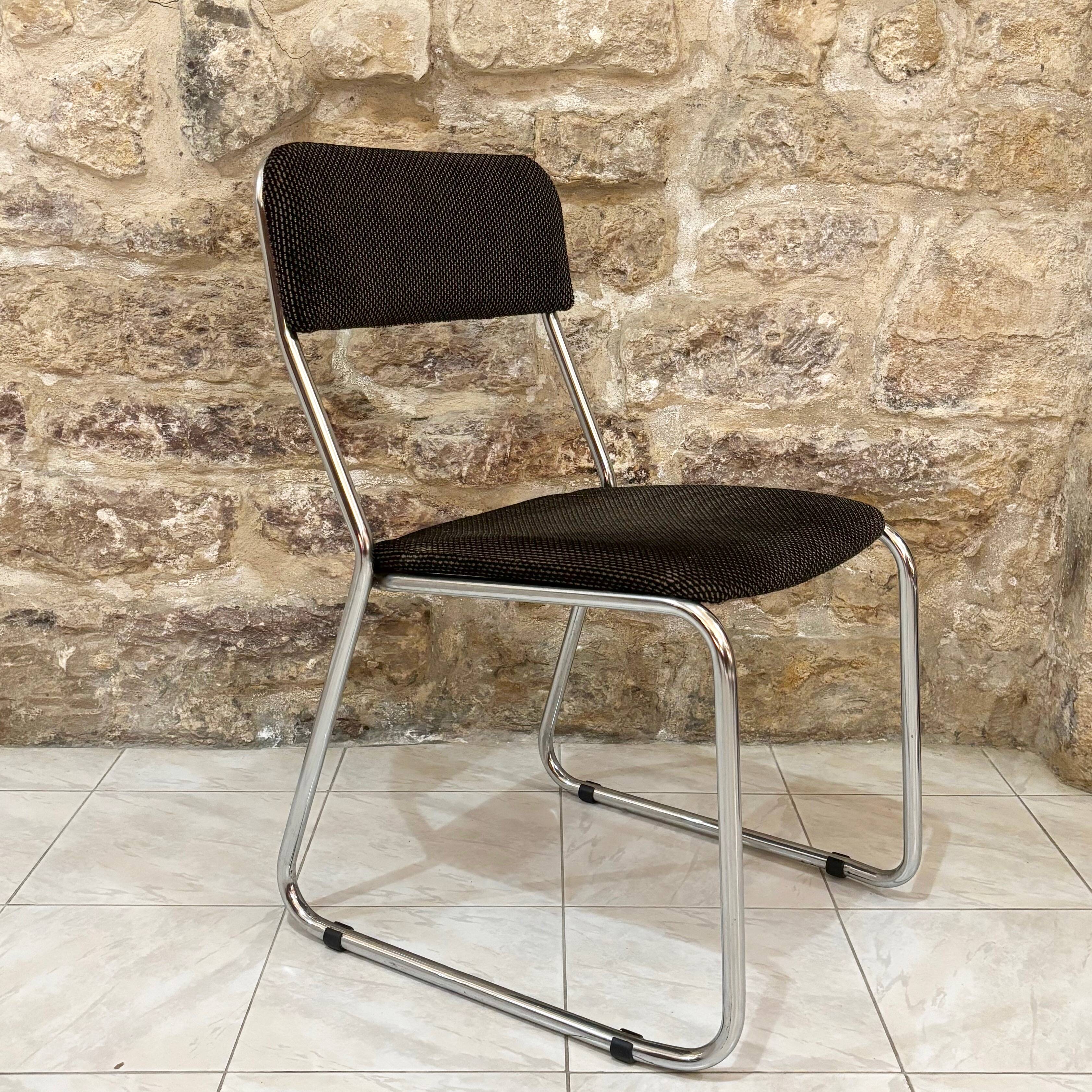 Lot de 4 chaises années 70 métal chromé