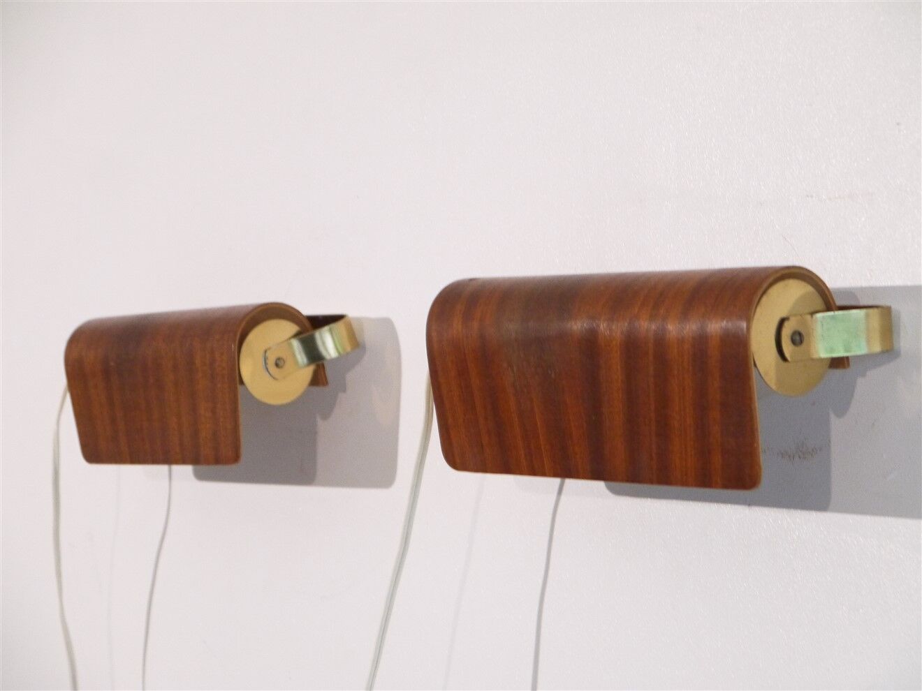 Pair of Scandinavian wall lamps in wood and brass 1960