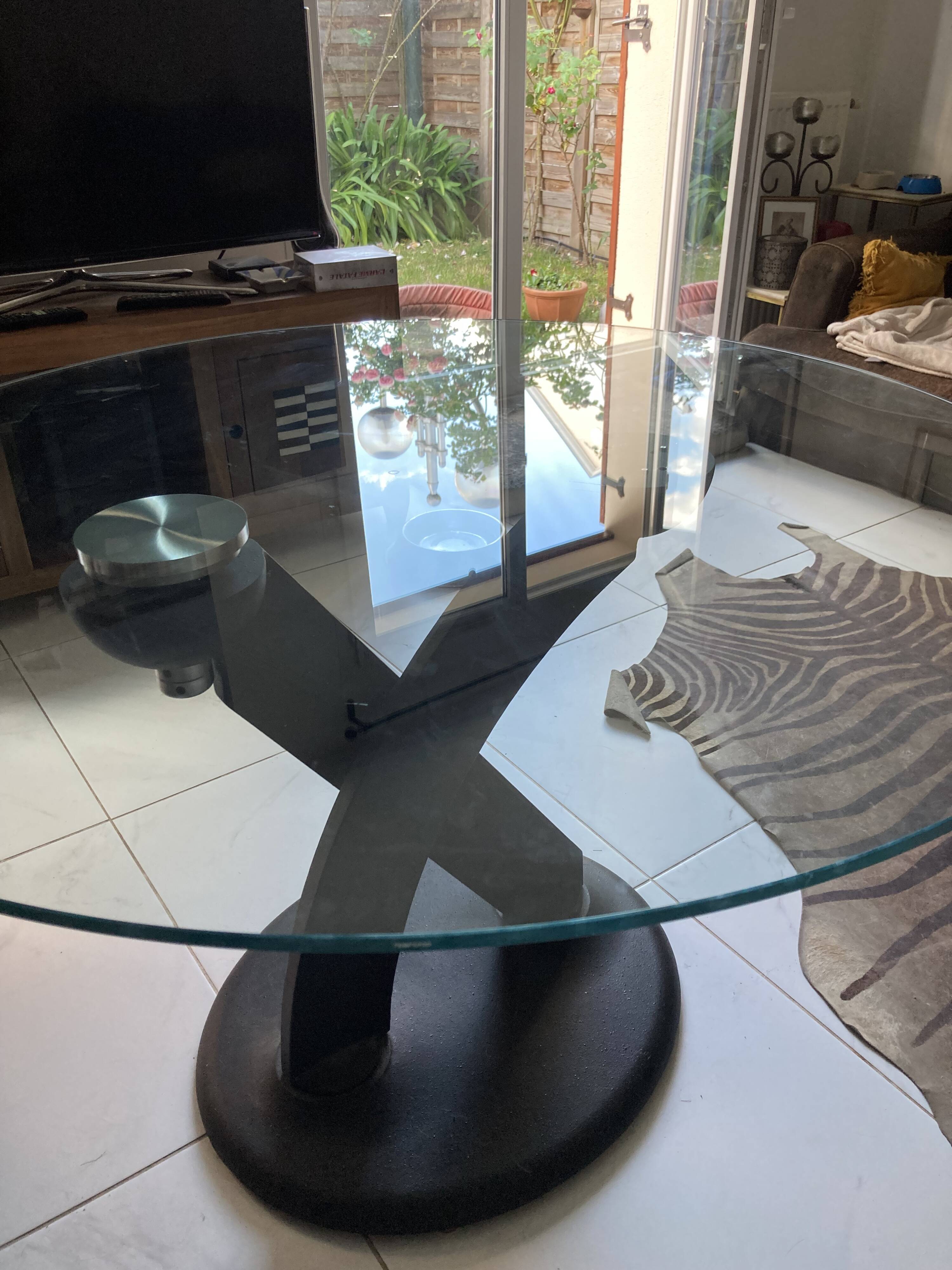 Roche bobois extendable glass dining table