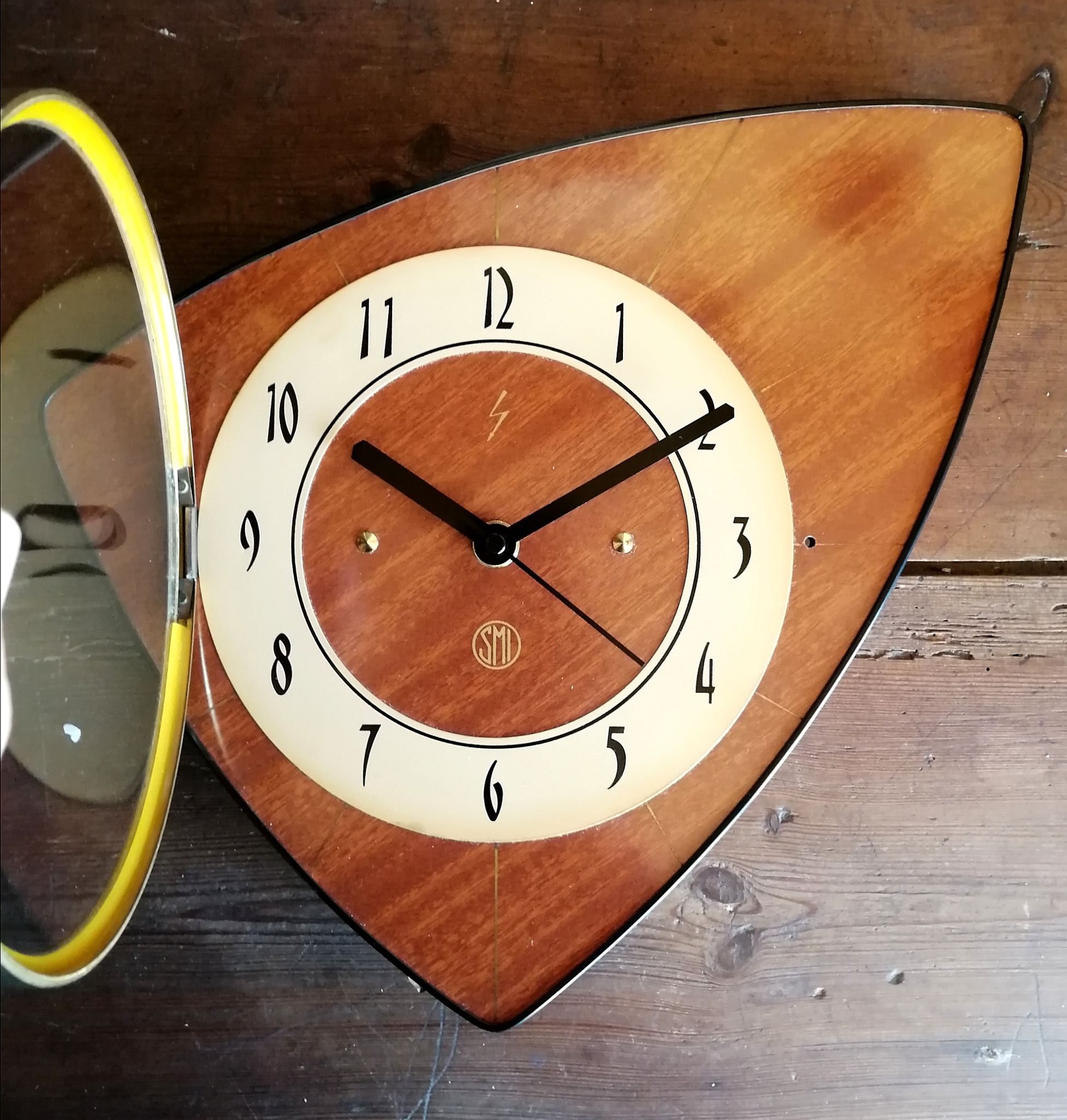 Clock formica vintage asymmetrical silent wall clock "SMI gilded wood"