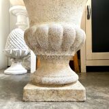 Medici pot in beige reconstituted stone