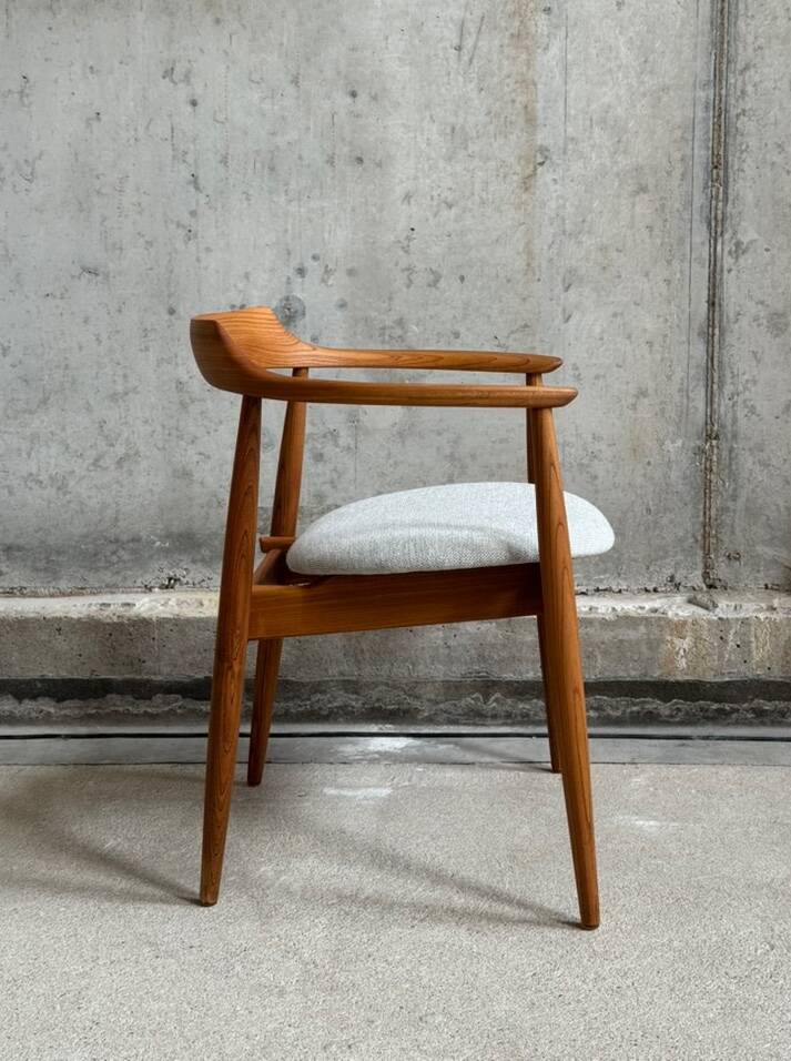 Armchair ST-750 by Arne Wahl Iversen for Niels Eilesrsen, Denmark