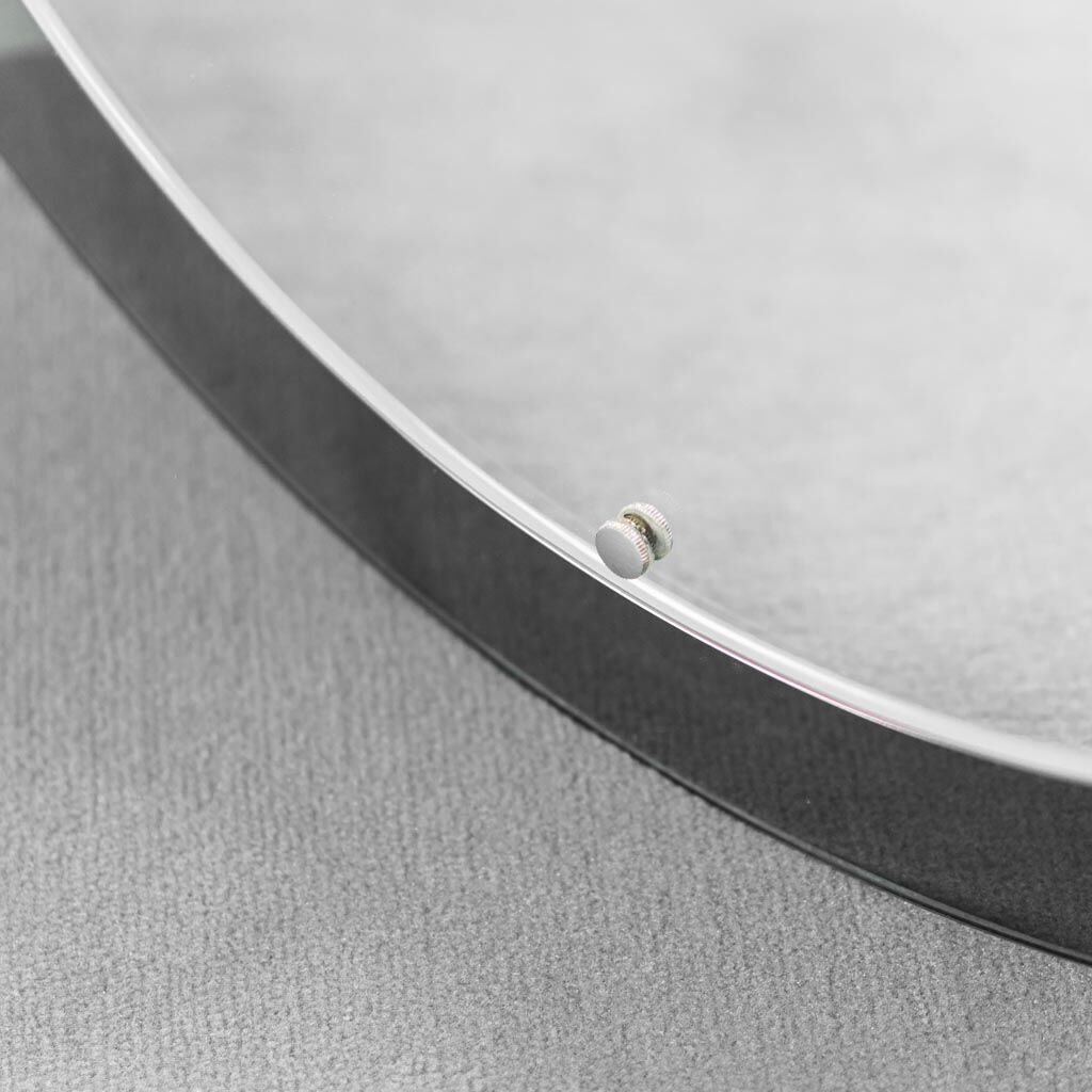 Round wall mirror in 70