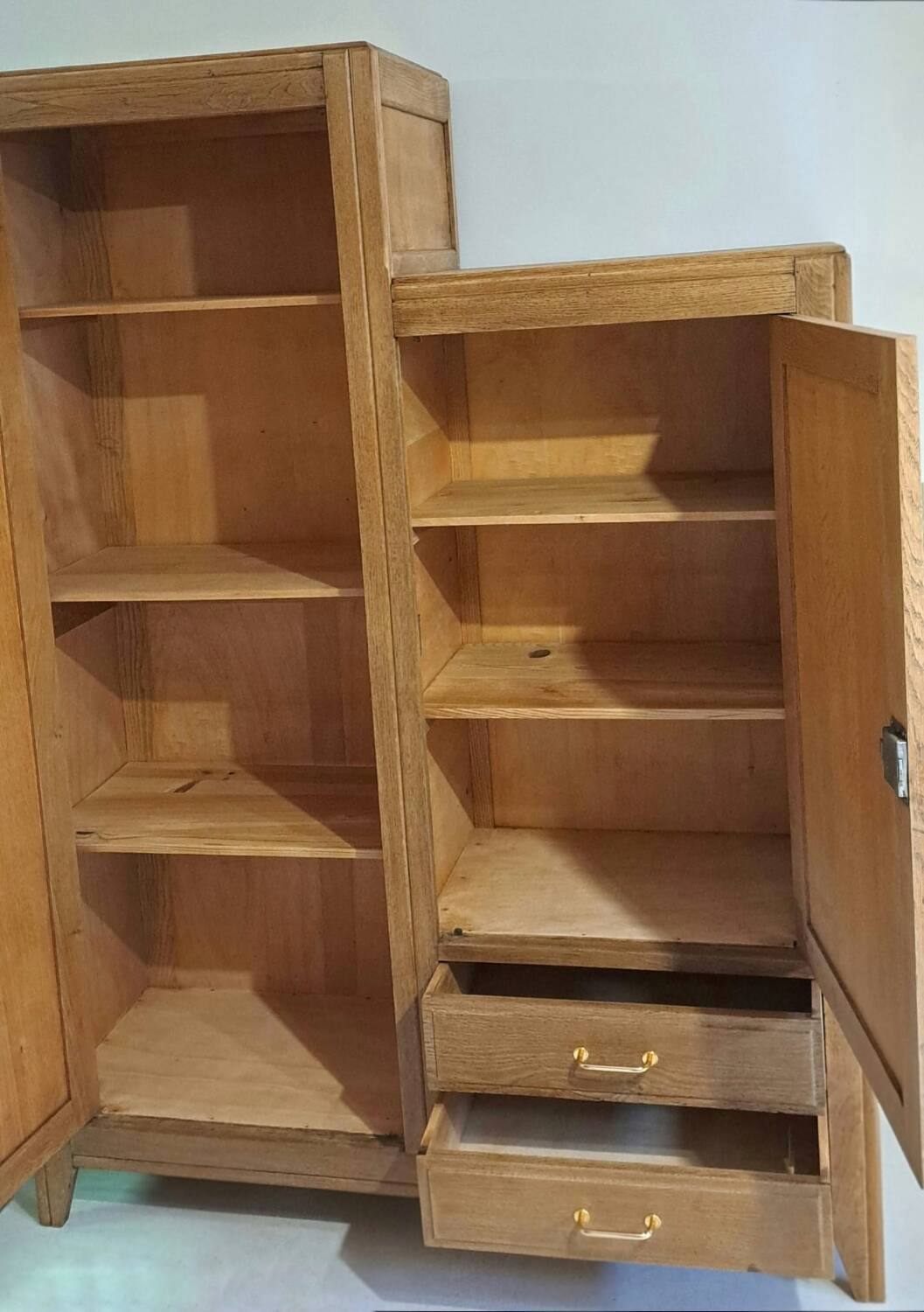 Asymmetrical wardrobe