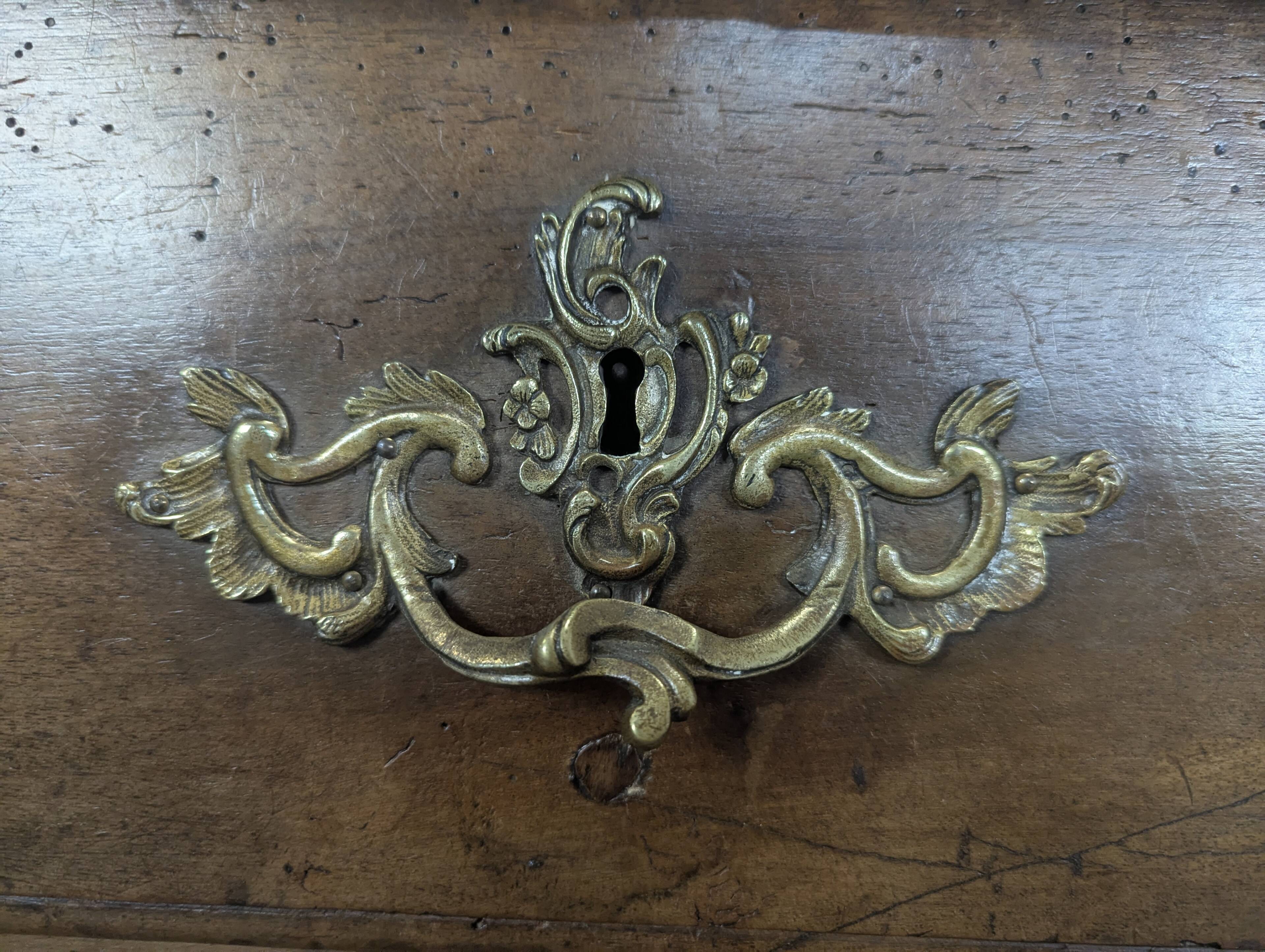 18th century solid walnut chest of drawers