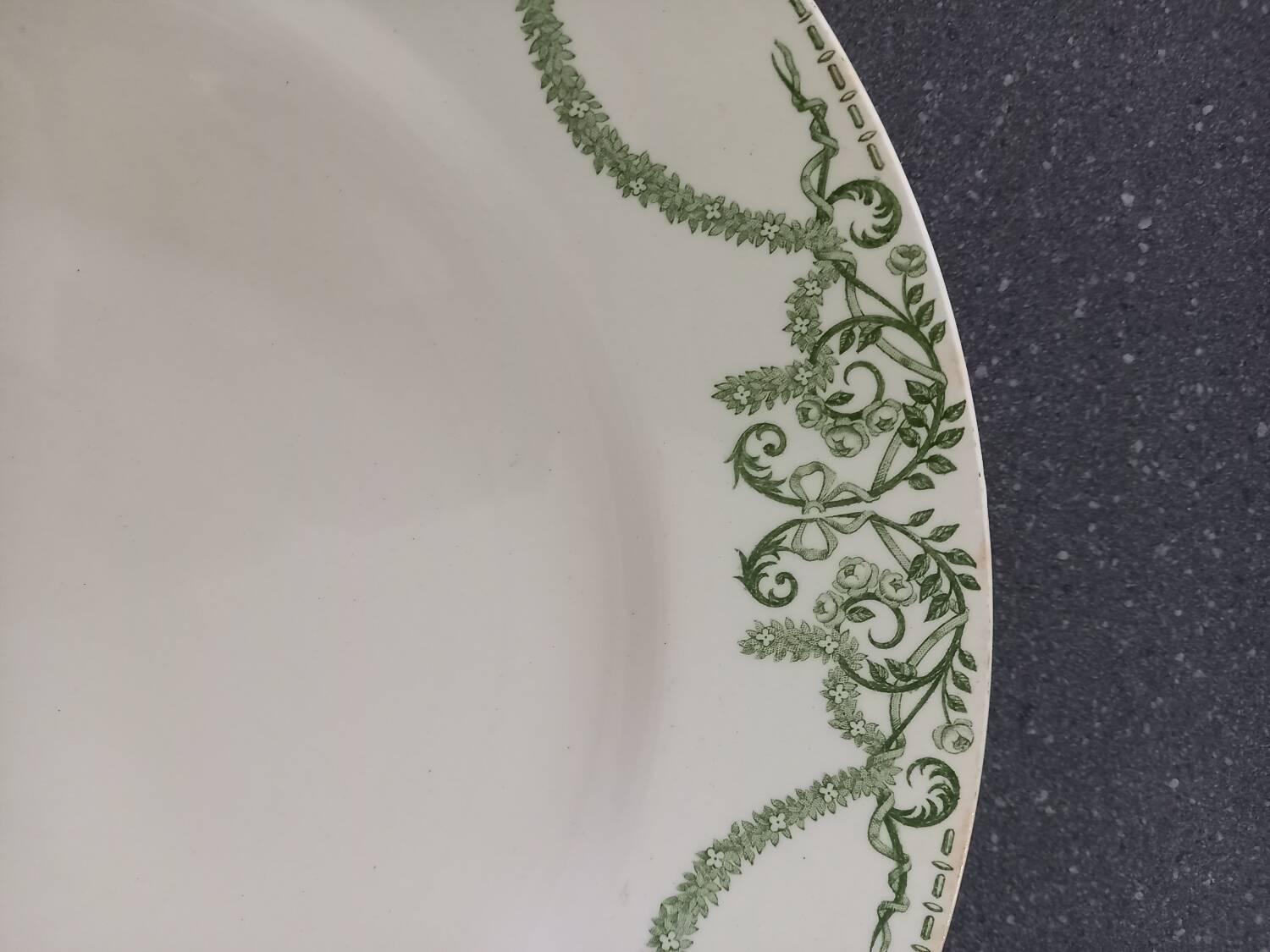 Serving dish Creil and Montereau