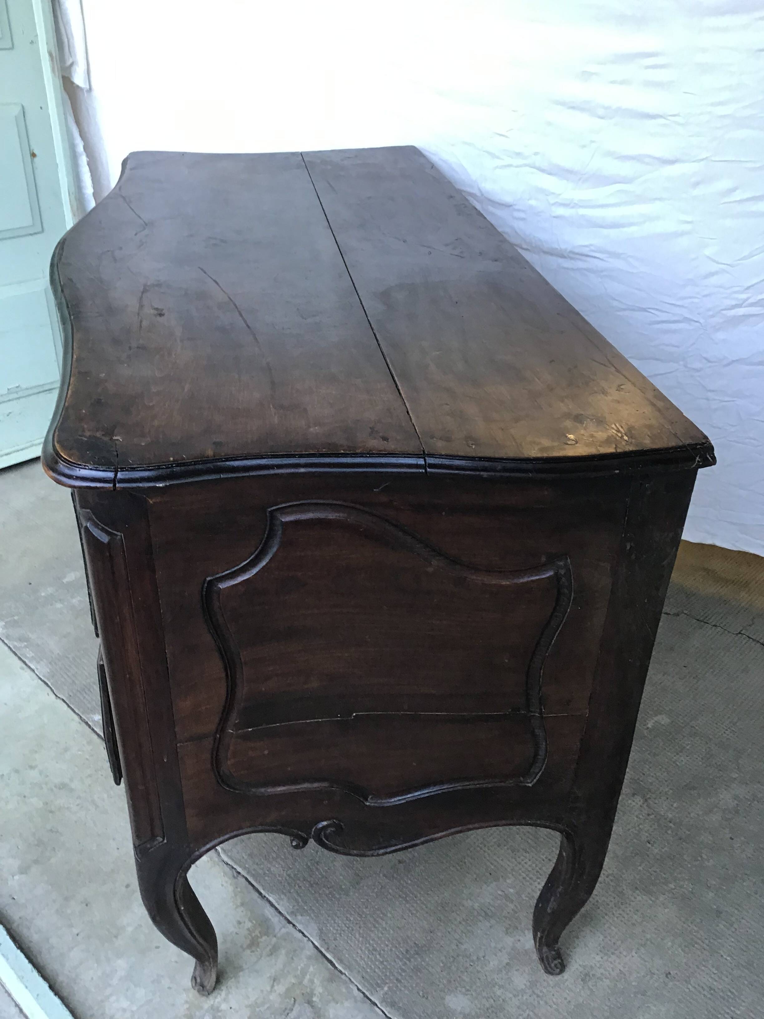 Louis XV sauté pan curved on all sides with 2 drawers on the front