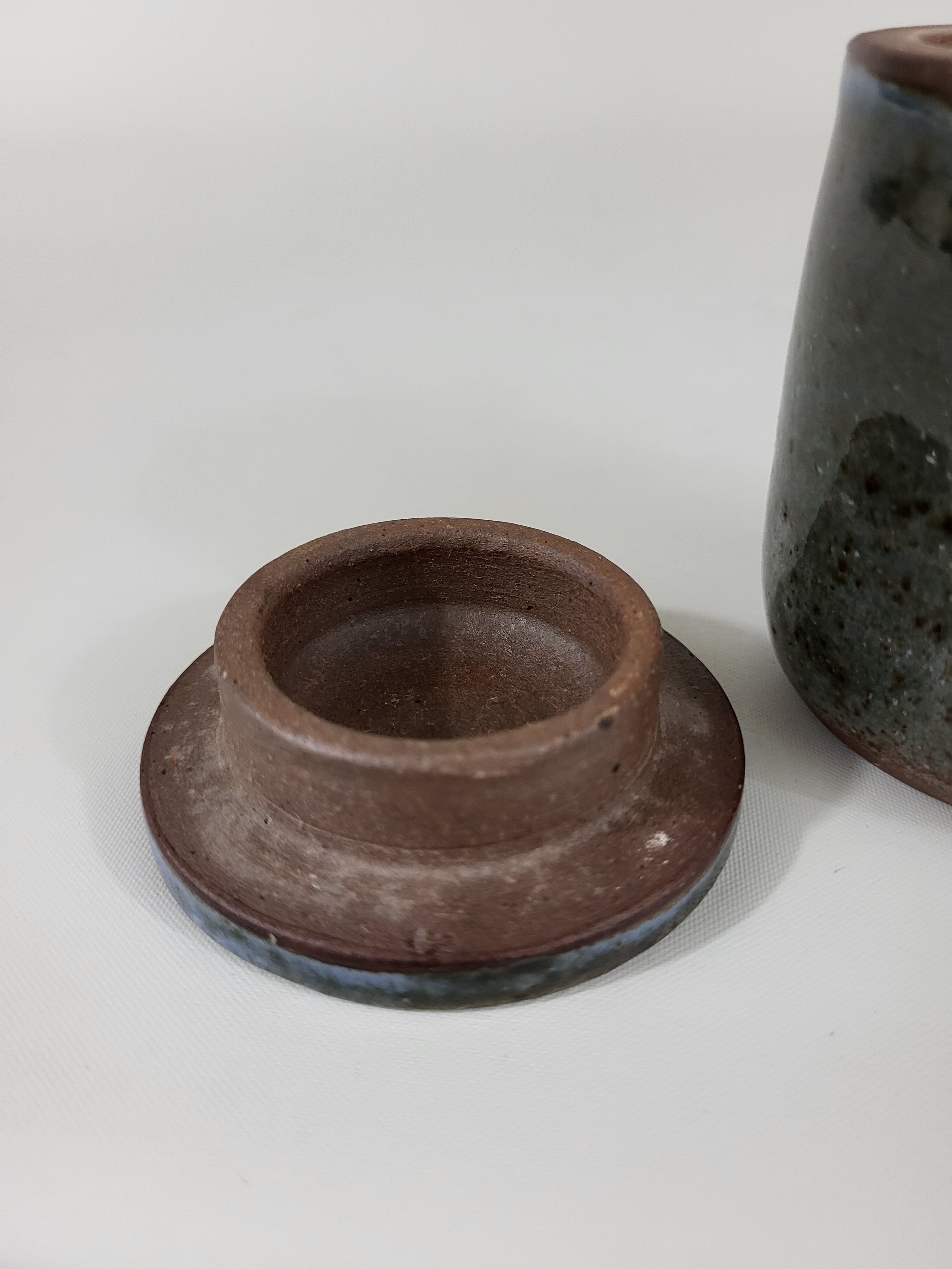 Covered pot in stoneware Jeanne and Norbert Pierlot Ratilly Puisaye