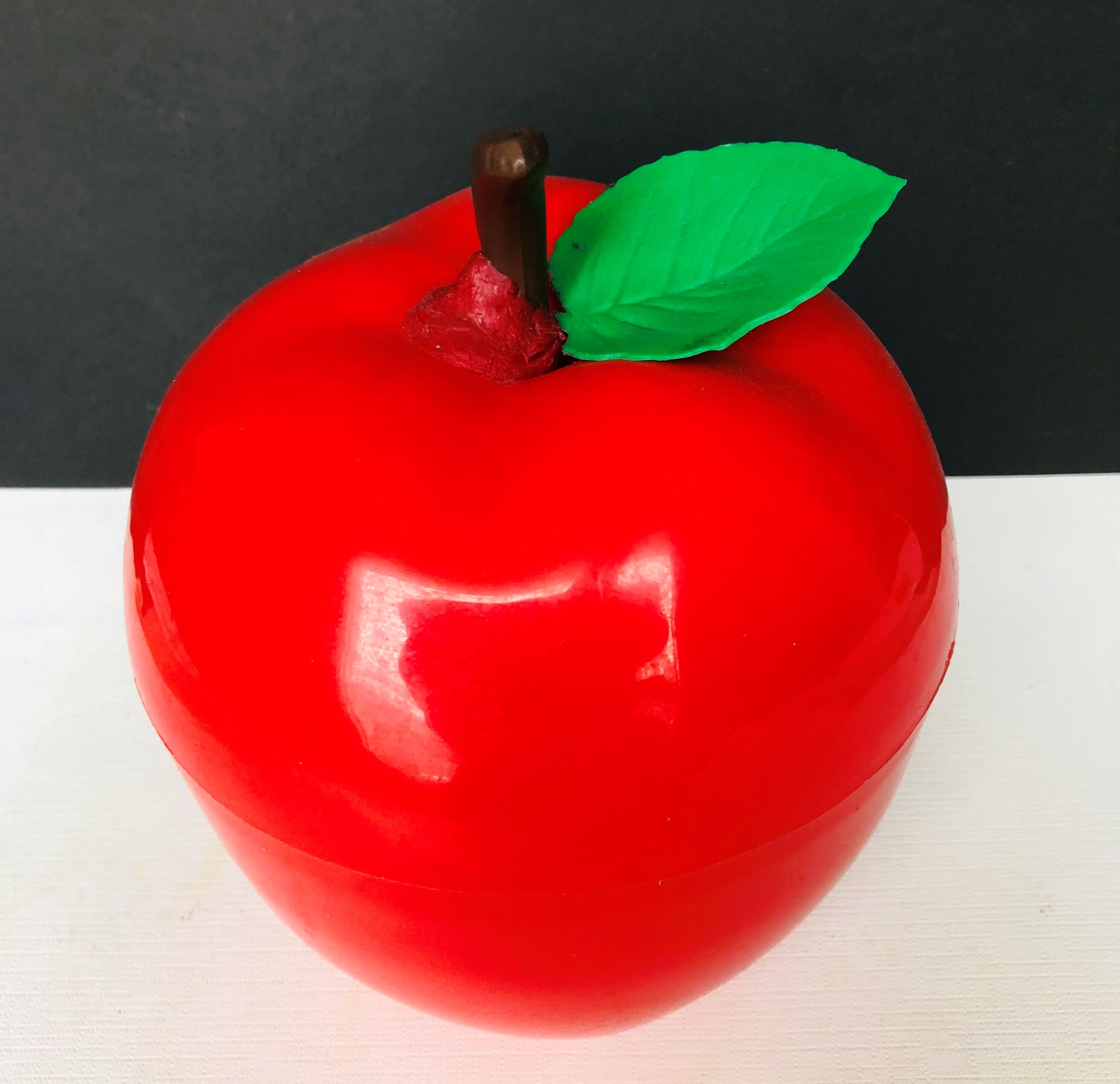 Ice bucket 70s red apple