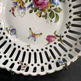 Openwork porcelain bowl with hand decoration – Von Schierholz manufactory in Plaue