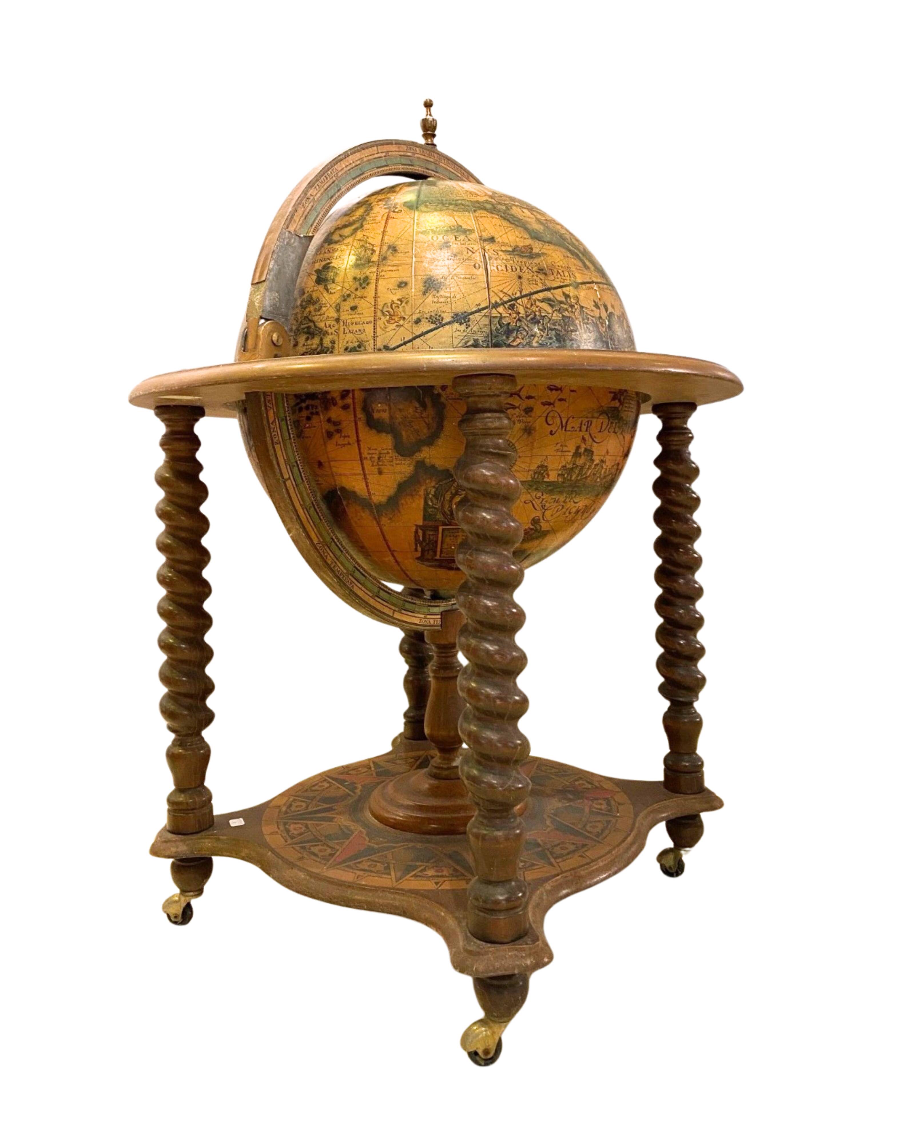 Hidden bar globe terrestre