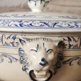 Souptureen heads of Lions Colbert Creil and Montereau