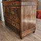 Importante commode Louis-Philippe en noyer patiné, XIXᵉ siècle