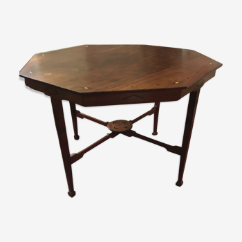 Octagonal marqued wood table