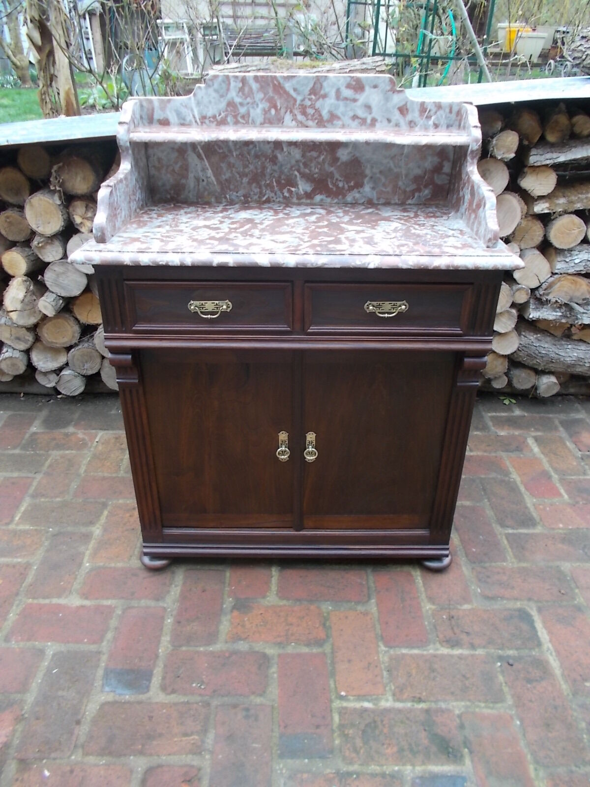 Chest of drawers toilet hairdresser marble