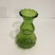 Vase en verre vert