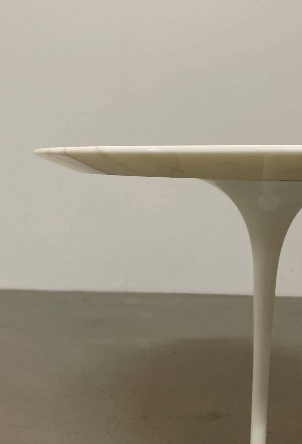 Eero Saarinen Marble Tulip Table 51cm Knoll
