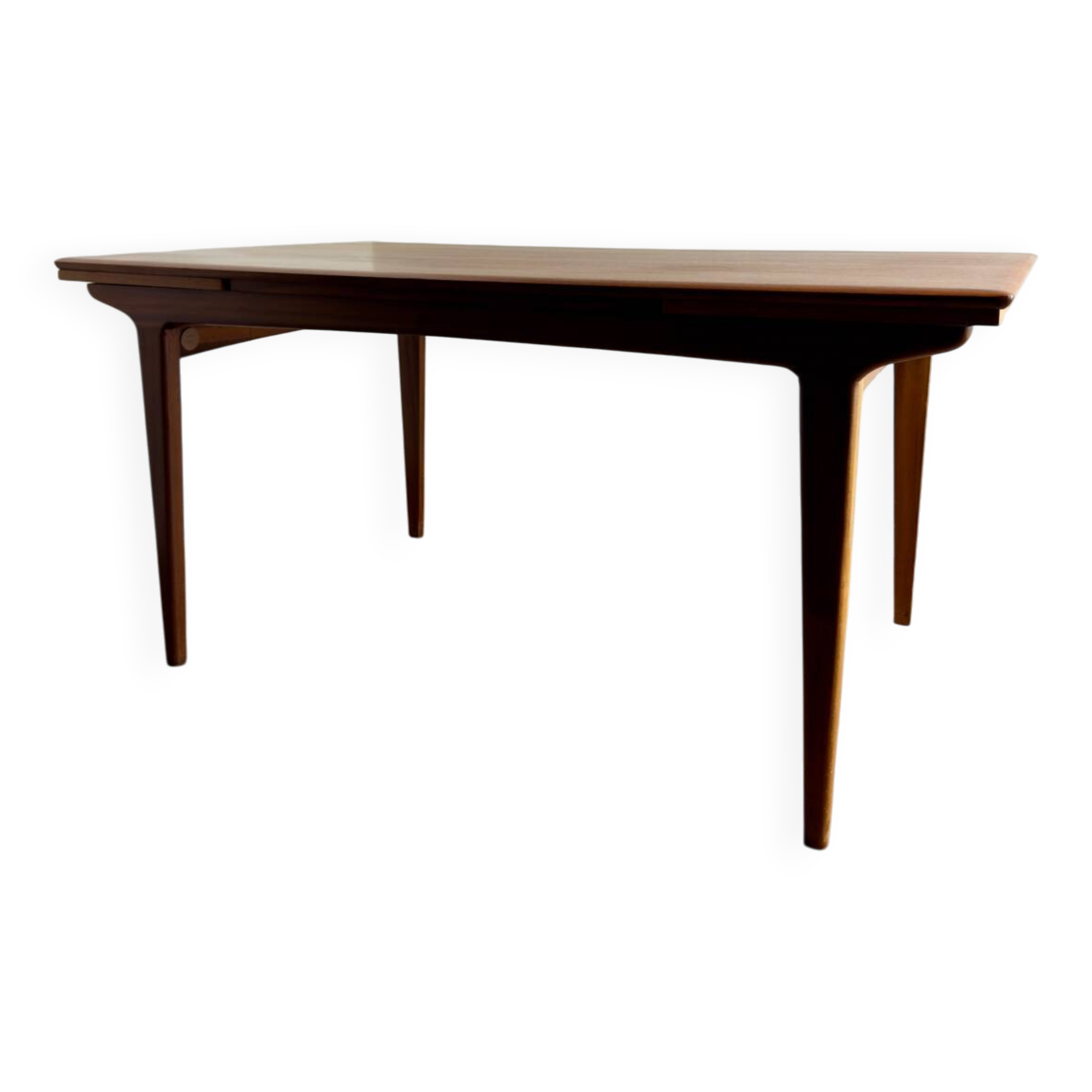 70s Scandinavian-inspired table with extensions