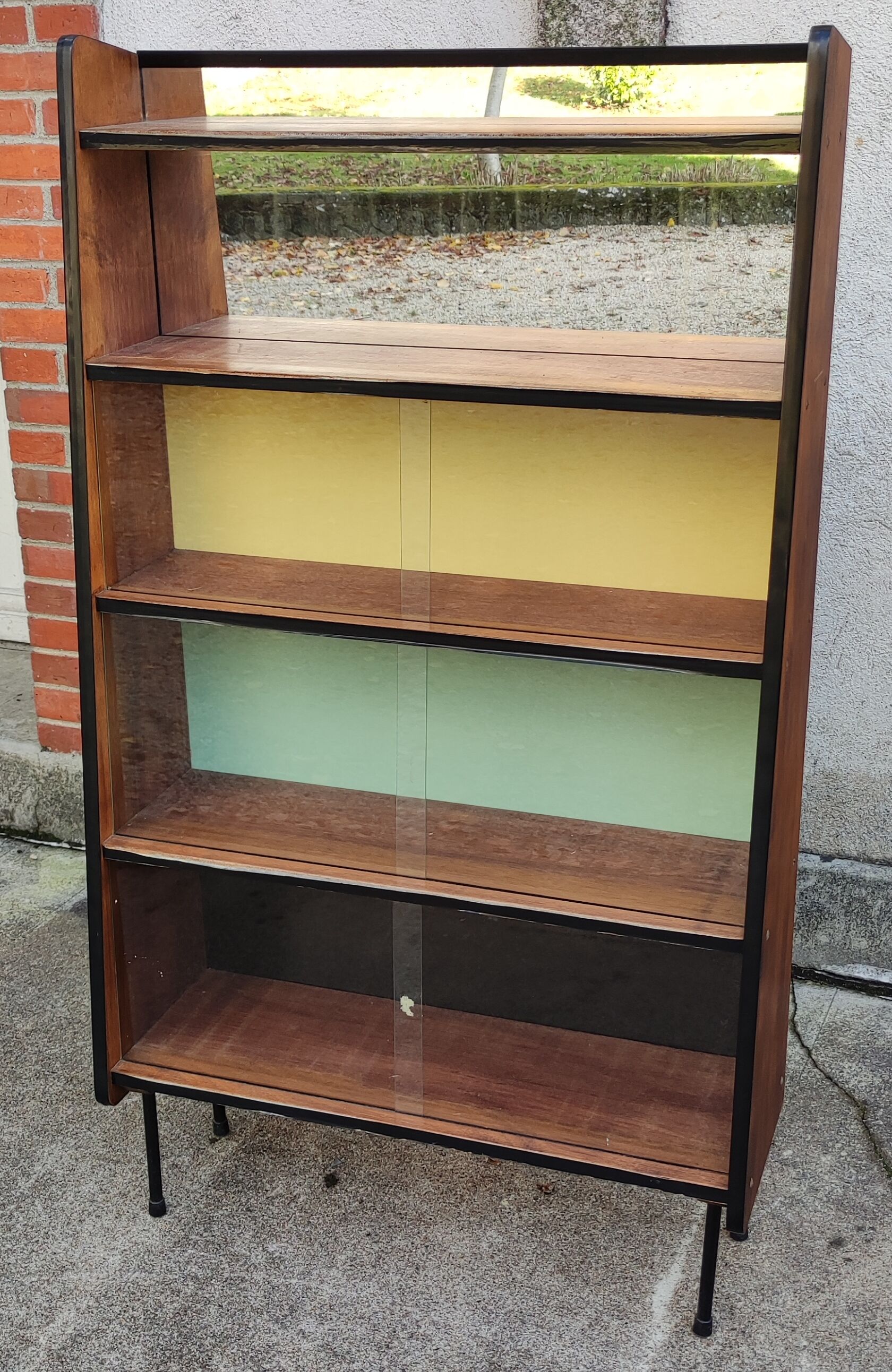 Multicolor bookcase shelf