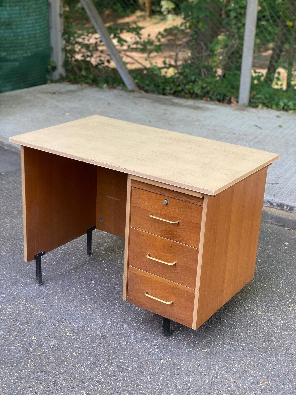 Bureau scandinave vintage en bois des années 70