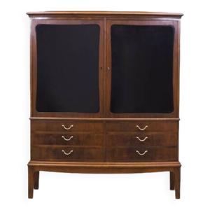 Armoire en noyer, design