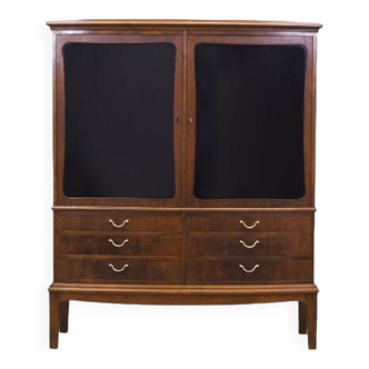 Armoire en noyer, design danois, années 1960, production : Danemark