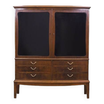 Armoire en noyer, design danois, années 1960, production : Danemark