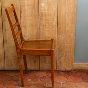 Lot de 4 chaises période Reconstruction bois massif