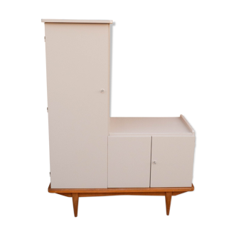 Armoire asymétrique