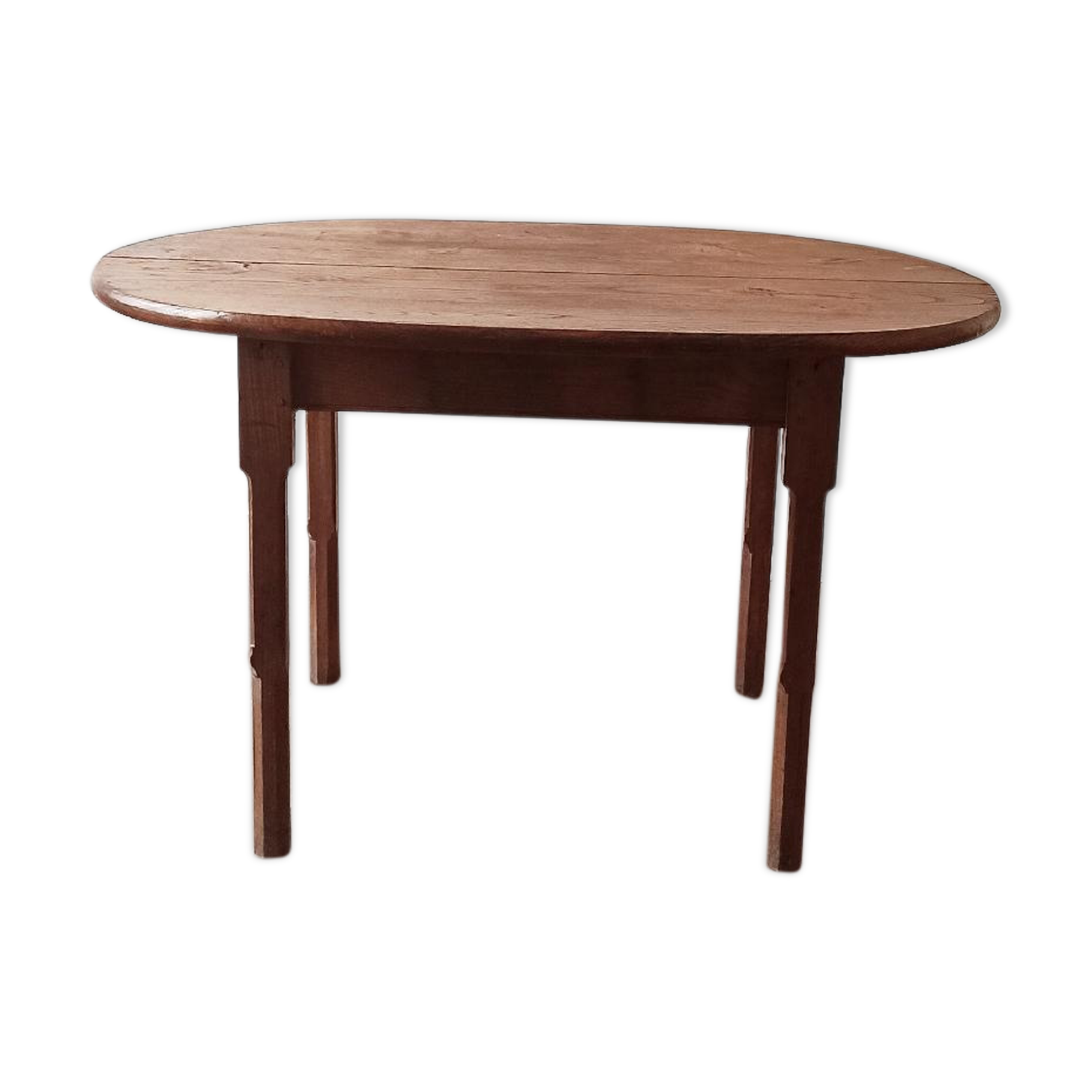 vintage oval dining table made of solid wood