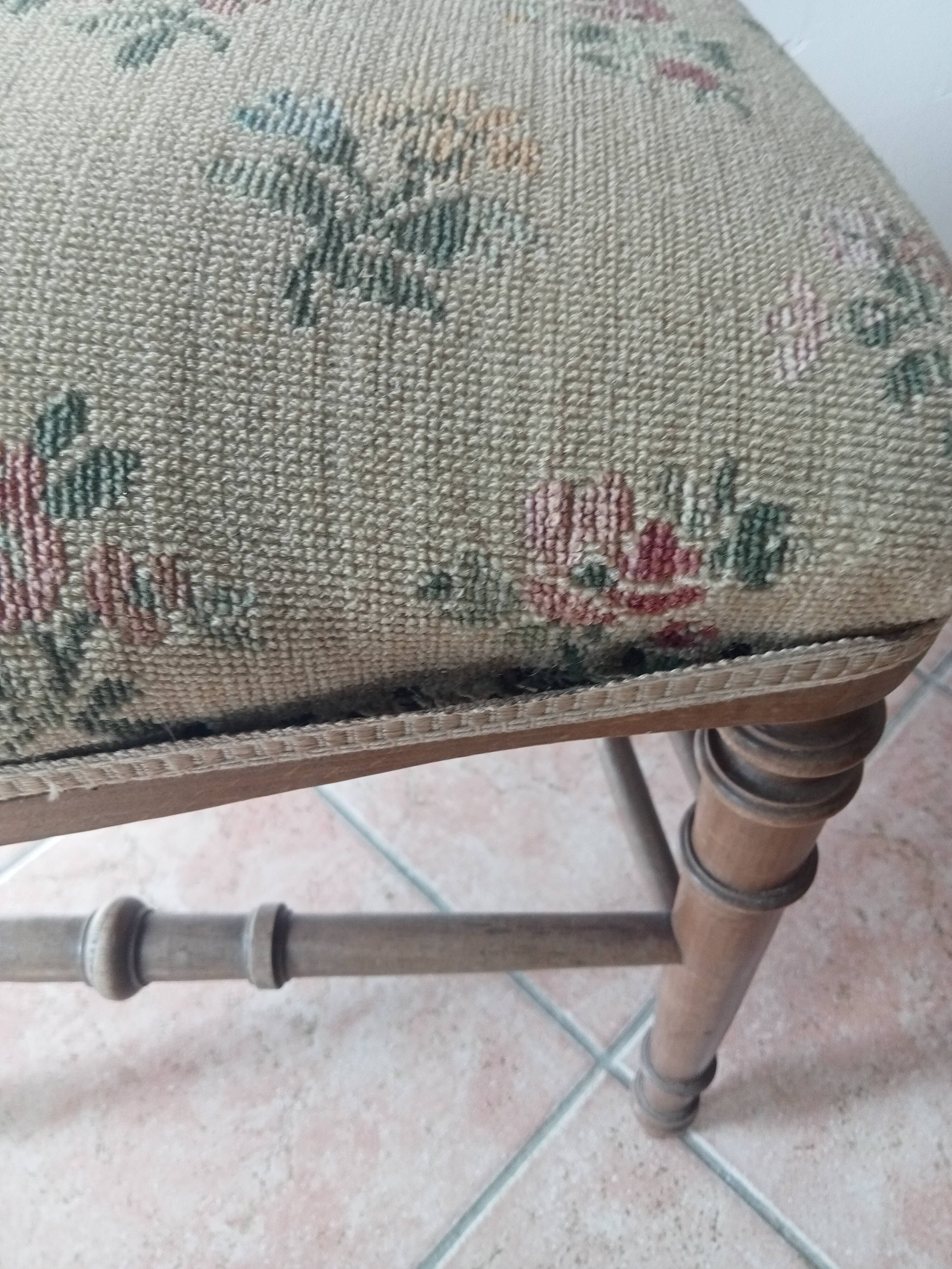 Paire de chaises de salon