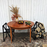 Expandable Scandinavian Roundtable