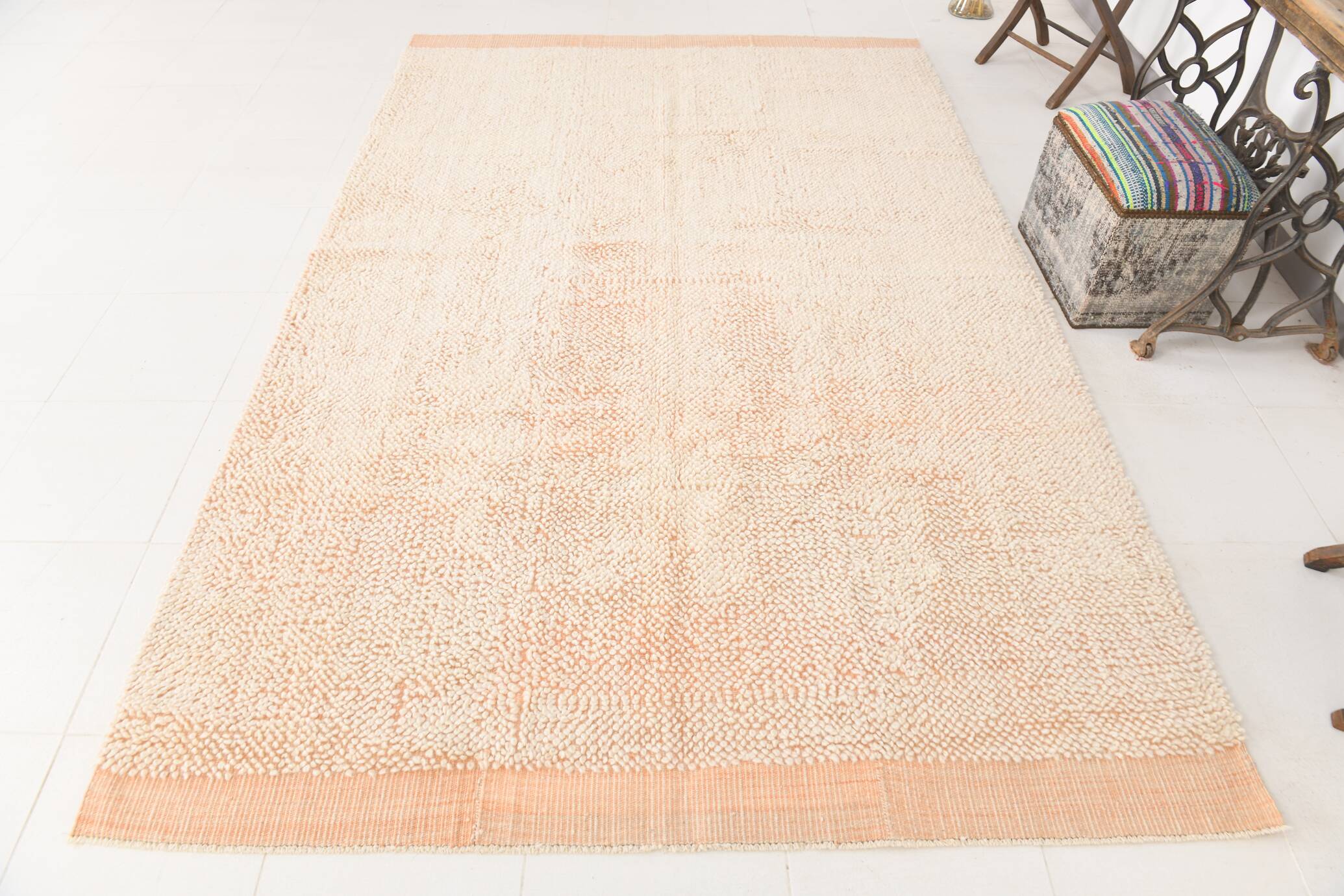 6x10 Pale Salmon Beige Handmade Contemporary Vintage Rug