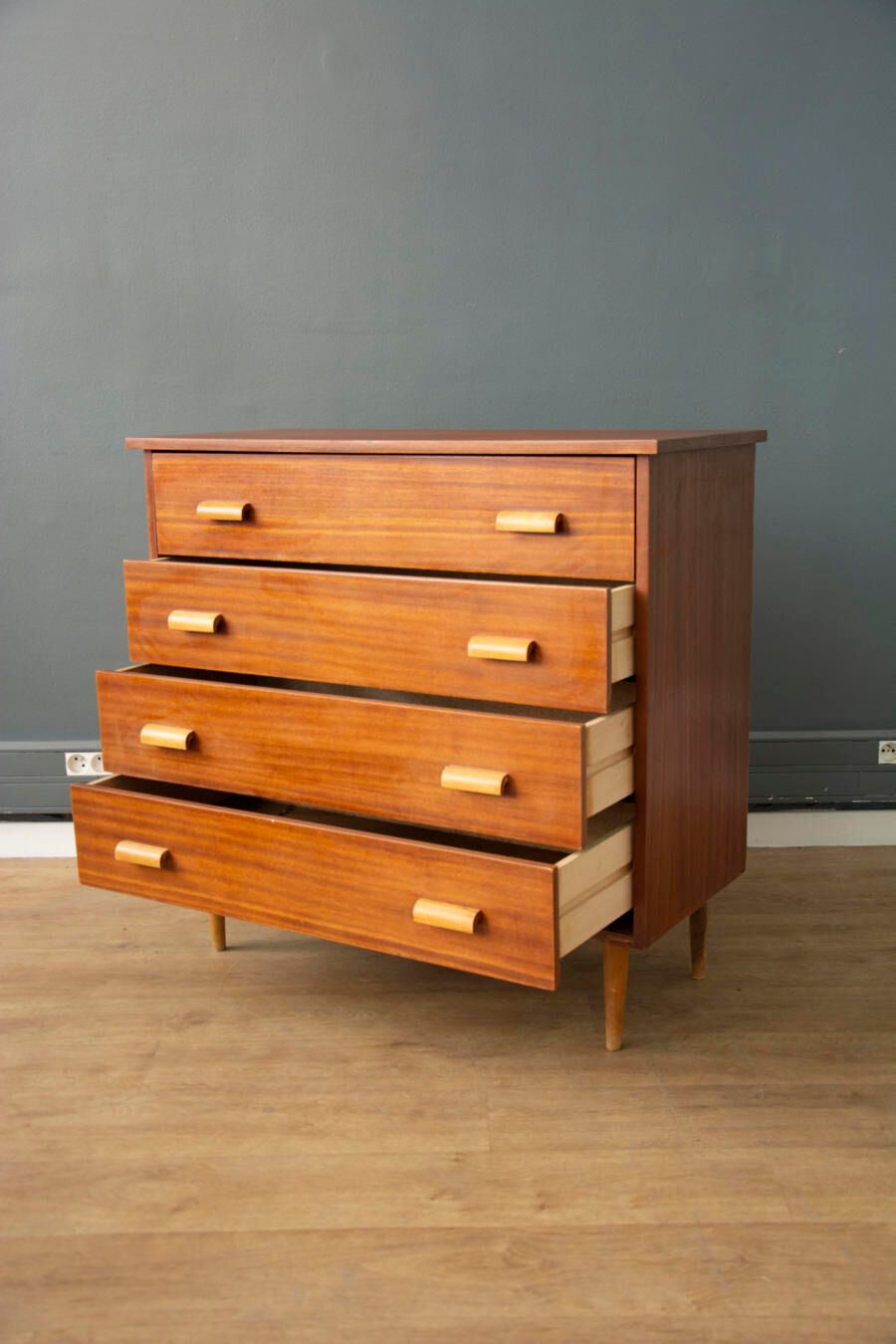 Vintage dresser