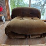 Soriana set of 4 pieces including a 4-seater sofa, 2 armchairs, and a pouf by Tobia and Afra Scarpa, Italy.