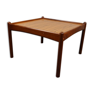 Coffee table with reversible