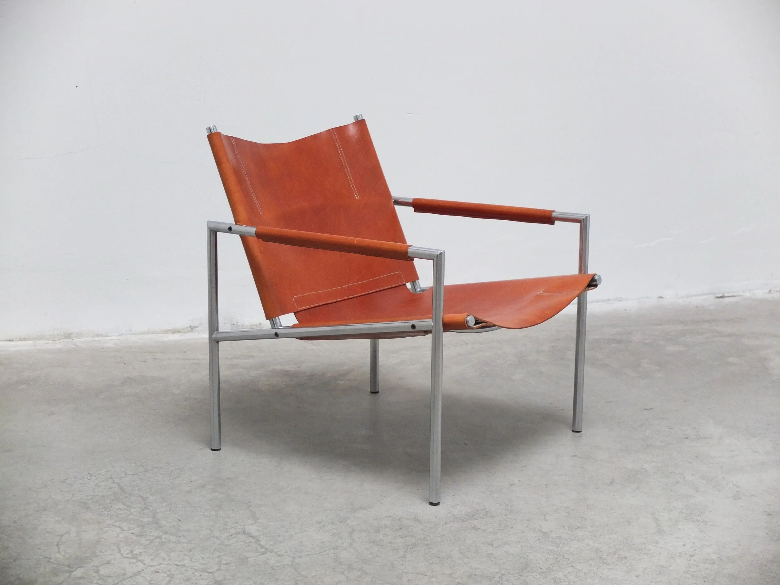 Cognac leather 'SZ02' lounge chair by Martin Visser for 't Spectrum, 1960