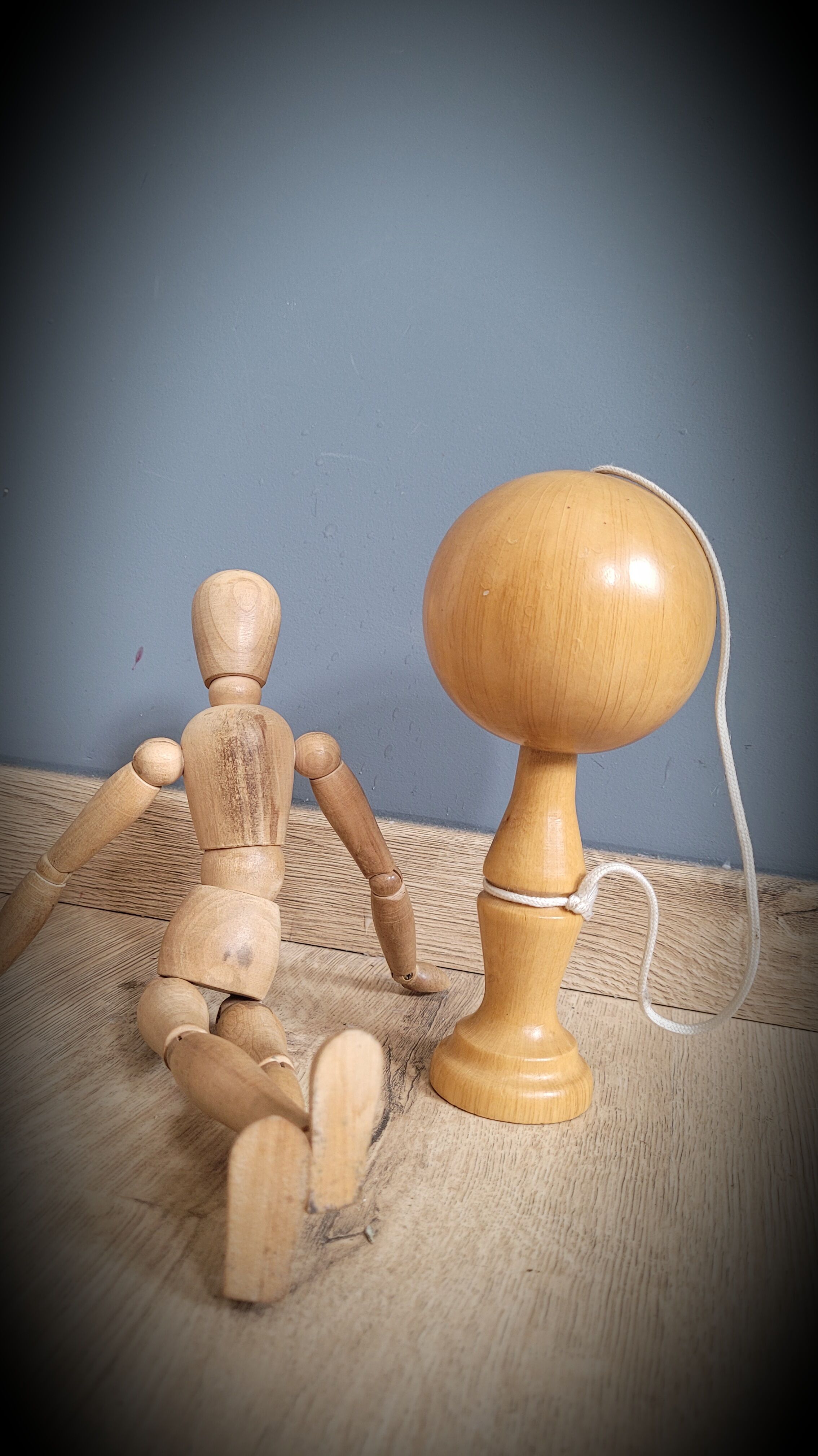 Bilboquet solid wood