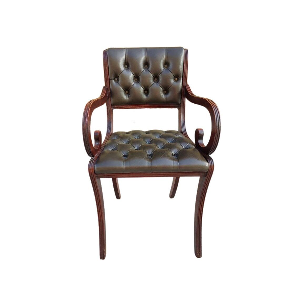 Set of 8 high-quality iconic green leather chesterfield dining chairs